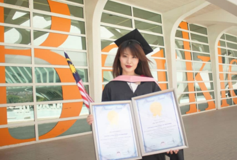 BEAUTY WITH BRAINS: PAGEANT QUEEN SOO WINCCI AWARDED TWO TITLES BY MALAYSIA BOOK OF RECORDS FOR SCORING FIVE ACADEMIC DEGREES