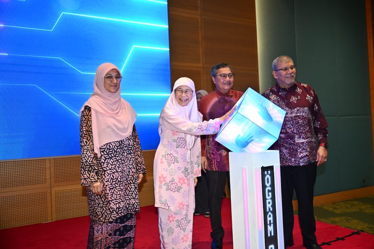 Wan Azizah: Seek help, break stigma